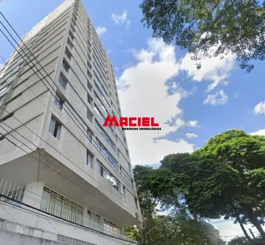 Apartamento no Centro de SJC