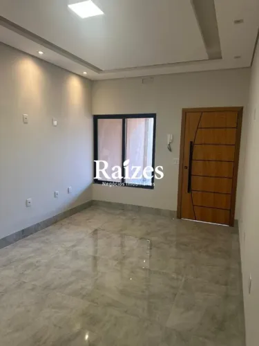 Casa com 3 quartos e varanda gourmet no Jardim Ipanema em Uberlândia