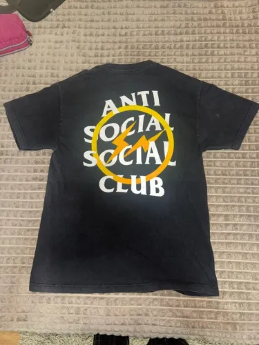 camiseta anti social