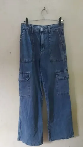 Calça Jeans Feminia Número 36 Semi Usada