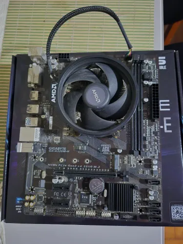 Placa mãe A320M