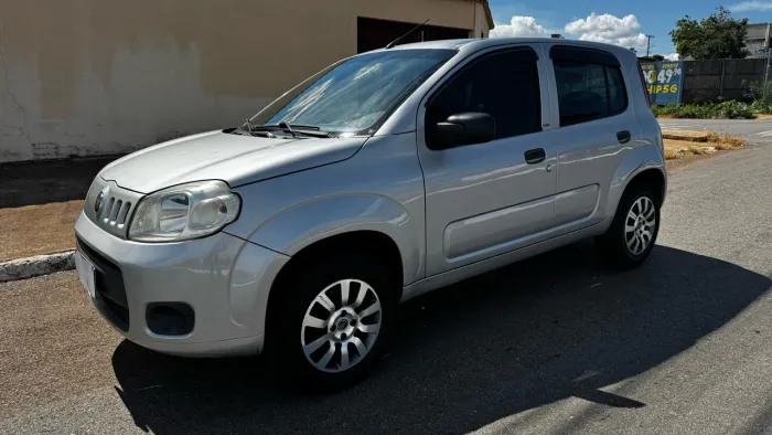 Fiat Uno Vivace Celeb. 1.0 EVO F.flex 8V 5P 2013