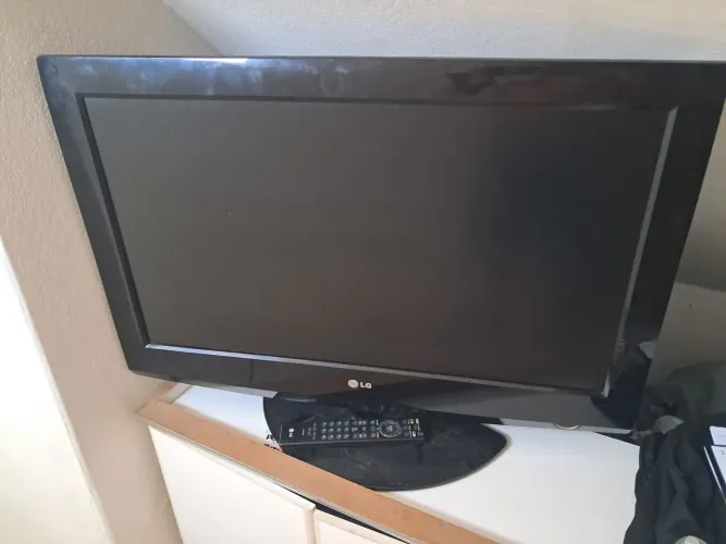 TV LG 32 LCD ( usada Funcionando perfeitamente)