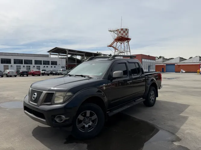 Nissan Frontier SV At.cd 4X4 2.5 TB Diesel Mec. 2013