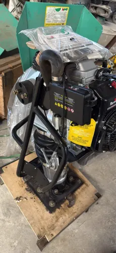 Compactador percussão TTR 80 Toyama