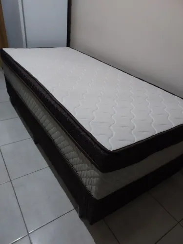 Cama de solteiro nova