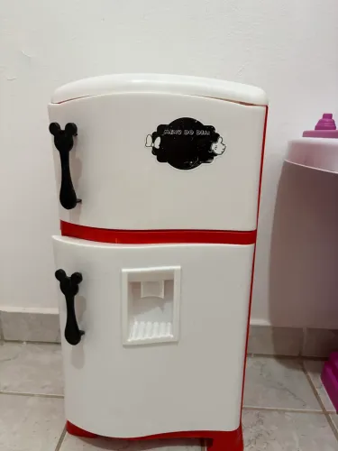 Geladeira infantil