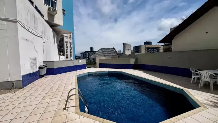 2 quartos 1 suíte- piscina coletiva-academia-quadra de esportes etc. Itacorubi - Florianó
