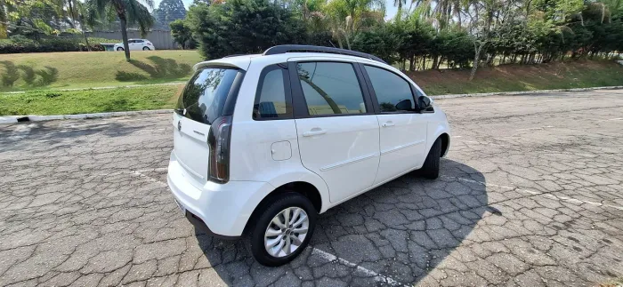 Fiat Idea Attractive 1.4 Fire Flex 8V 5P 2015