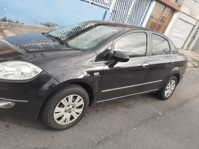 Fiat Linea LX 1.9/ 1.8 Flex 16V Dualogic 4P 2011