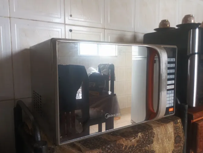 Micro-ondas Midea Liva 30L com Grill