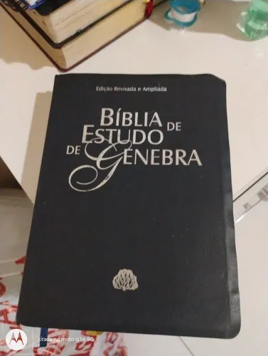 Bíblia de estudo Genebra 2 edição.