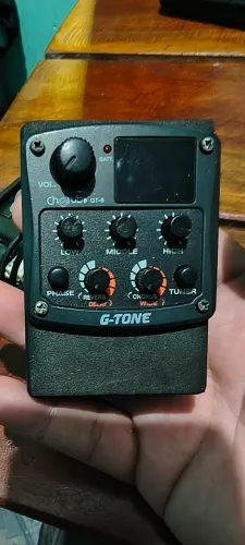 CAPTADOR CHERUB GT-6 PARA VIOLÃO COM EFEITOS