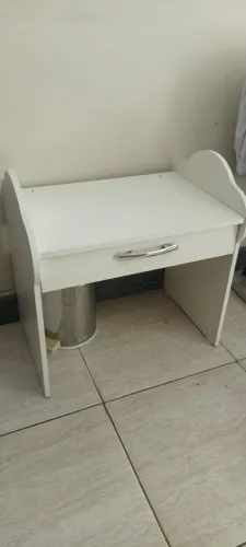 Escrivaninha infantil