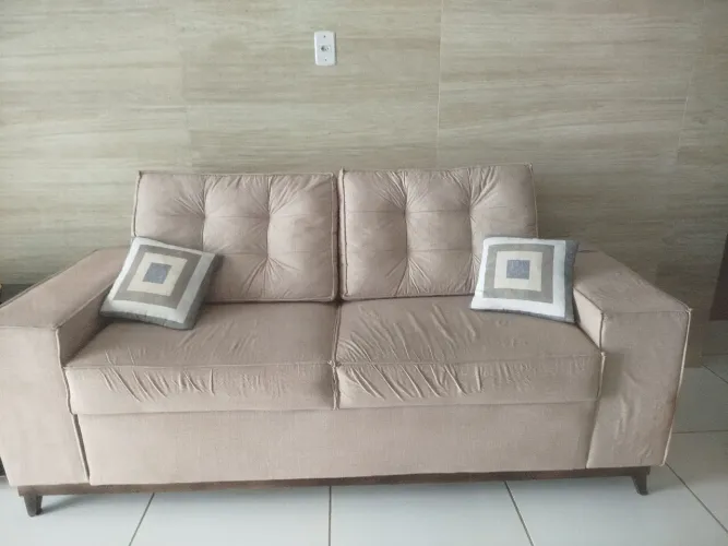Conjunto de estofados de três e dois lugares