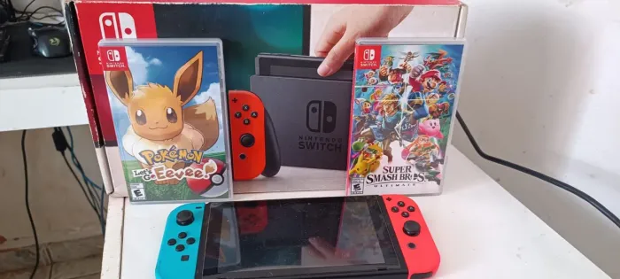 Nintendo Switch + 2 Jogos