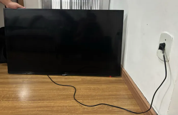 TV Samsung LED 40" UN40H5103AG - Para peças ou conserto