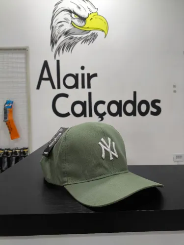 Boné disponível 