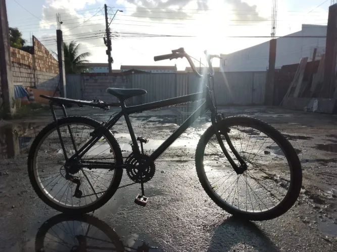 Bike montadinha aro 26 com peças novas