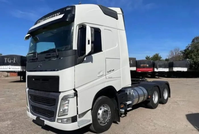 VOLVO FH 540 6X4 CAVALO ANO 2015.