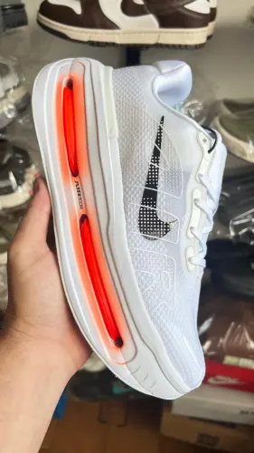 TÊNIS NIKE VOMERO PREMIUM - N. 40 BR - FOTOS REAIS