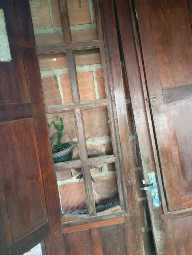 Vende-se porta veneziana