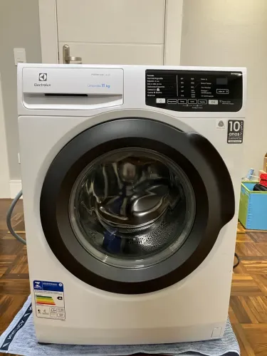 Lavadora de Roupas Electrolux 11kg *com defeito*