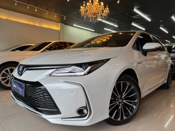 Toyota Corolla Altis Prem. Hybrid 1.8 Flex AUT 2024