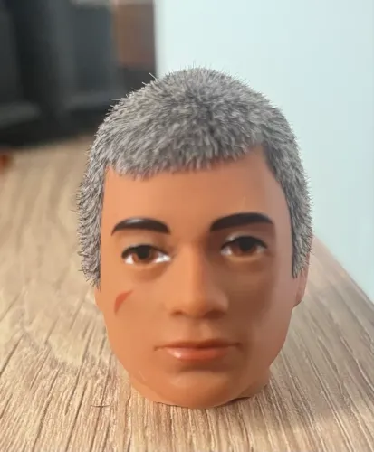 Cabeça boneco falcon grisalha sem barba 