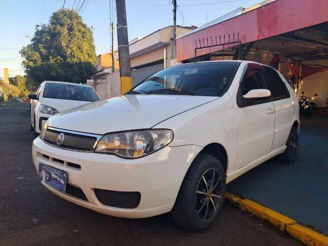 Fiat Palio HLX 1.8 MPI Flex 8V 4P 2007