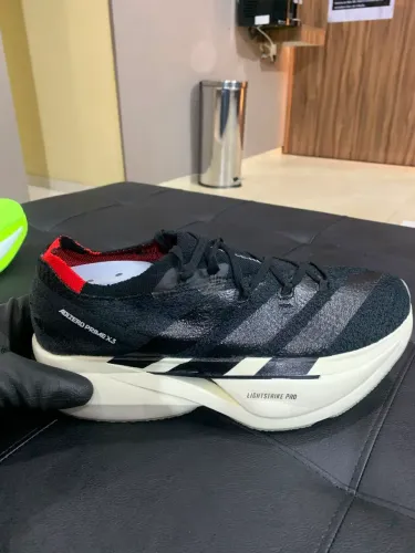 Tênis adizero 1:1 $600