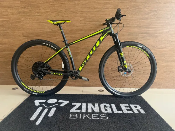 Bike em alumínio aro 29 Scott Scale 945 tamanho M
