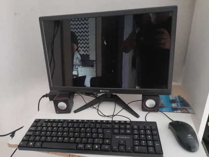 Vende-se este computador completo 02 mês de uso