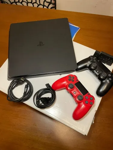 PS4 SLIM 1TB