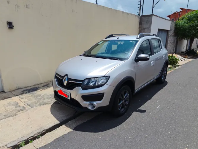 Renault Sandero Step. R. Curl Hi-power 1.6 8V 5P 2017