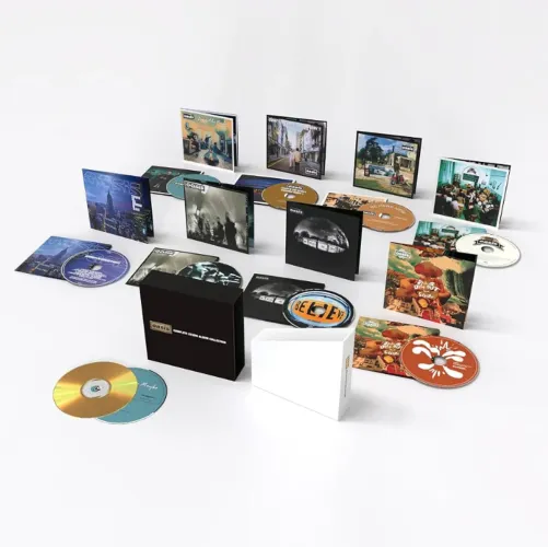 Oasis - Complete Studio Album Collection - Edição exclusiva com CDs dourados