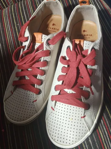 Vende -se sapatos