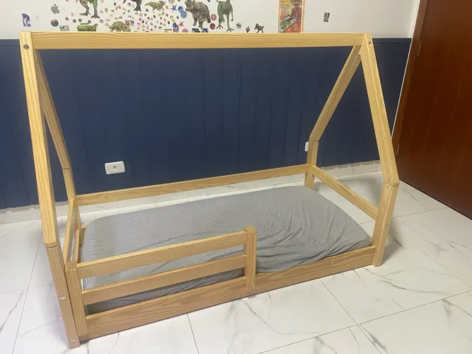 Cama Montessoriana Cabana com Colchão 