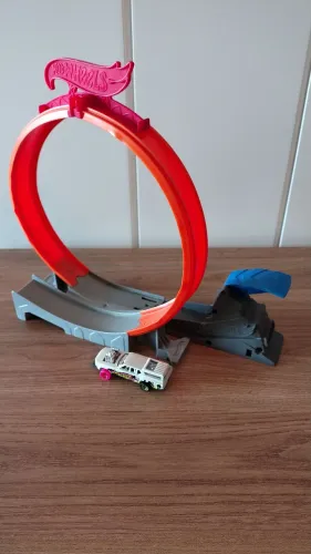 Lançador looping hot Wheels