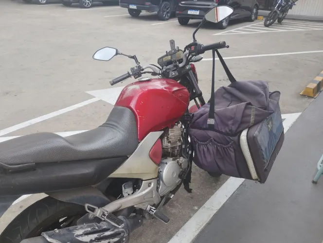 Fazer 250 vermelha 2010