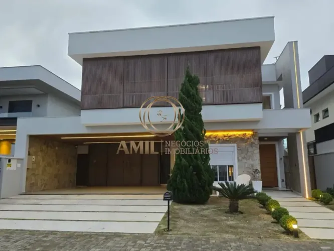 Sobrado Condomínio Jardim do Golfe 3, Bairro Urbanova ,04 Suítes, Piscina, 397m²AC.
