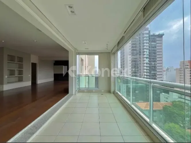 Apartamento à venda com 300m², 3 quartos e 5 vagas