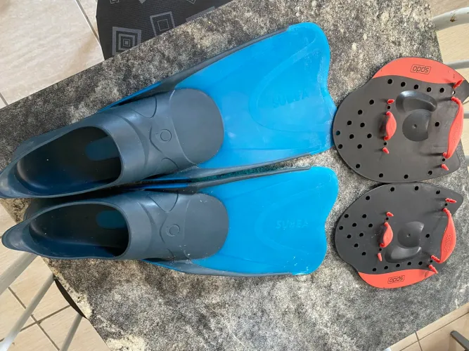 Pé de pato pra nadar