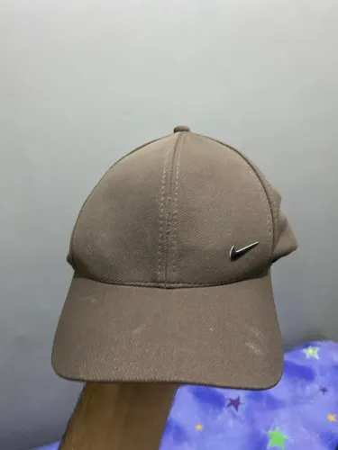 Boné Marrom Nike Original