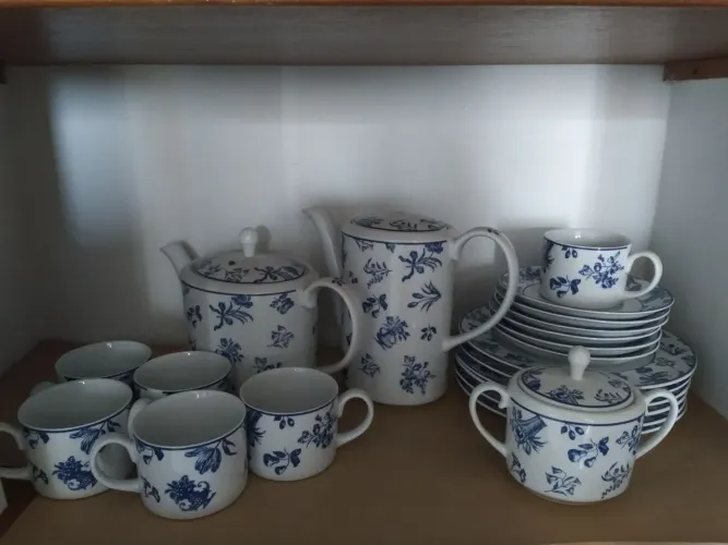 Jogo de Chá em Porcelana Vista Alegre, Portugal - Azul e Branco