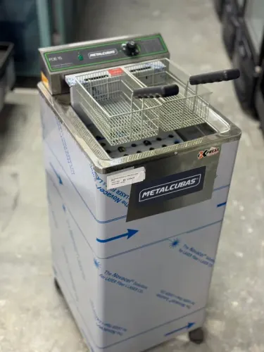 Fritadeira 15L zona fria metalcubas a pronta entrega (Alef)