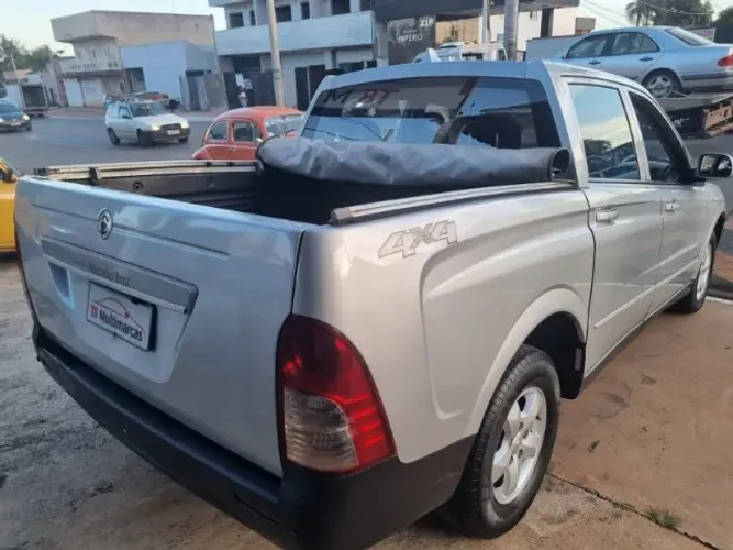 Action diesel 2008 automática baixo km