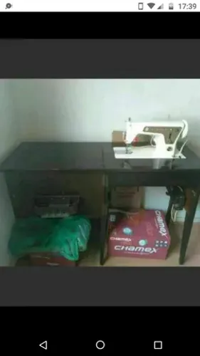 Vendo máquina de costura Singer 