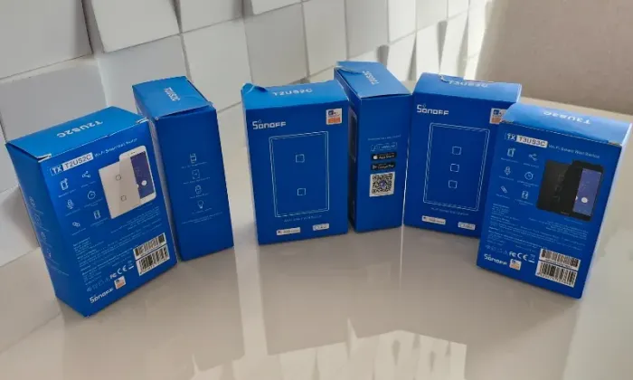 Interruptores wireless Sonoff de 2 e 3 teclas preto ou branco