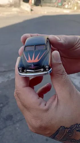 Carrinho Hotwheels'49Mercury Custom